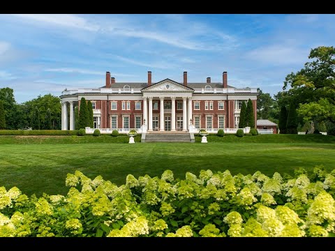 Captivating Lakefront Estate in Lake Geneva, Wisconsin | Sotheby's International Realty